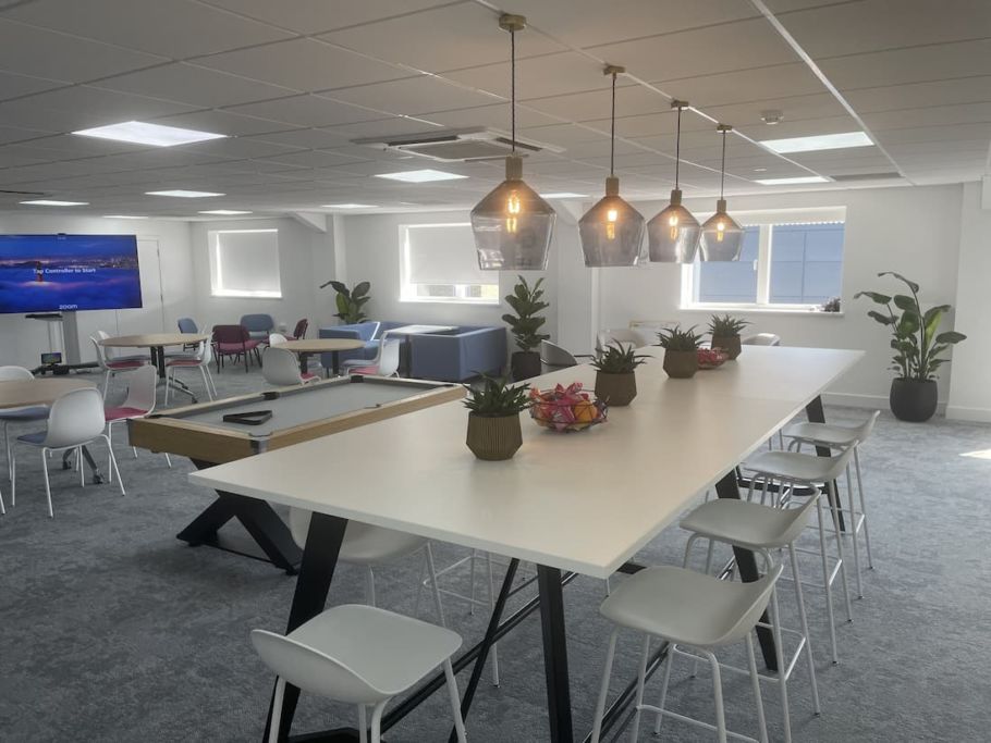 Flexibility of Space and Design Solution at Alchemab - COEL