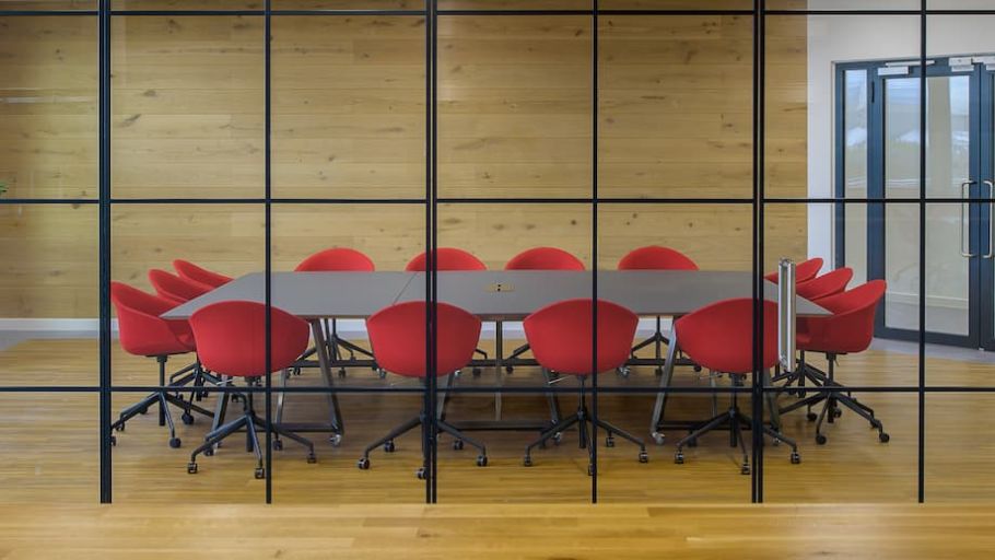 The Colour Red in Office Design - COEL