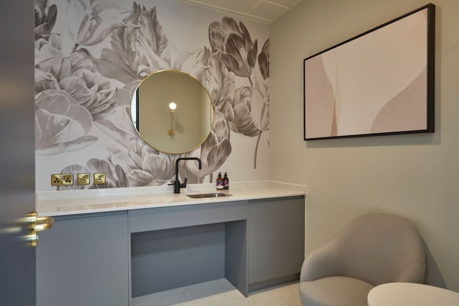Modern Office Fit Out at Mischon de Reya - COEL