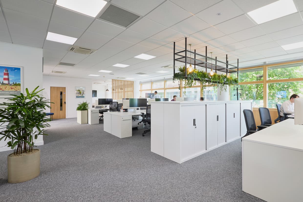Bespoke Office Desks That Drive Efficiency - COEL